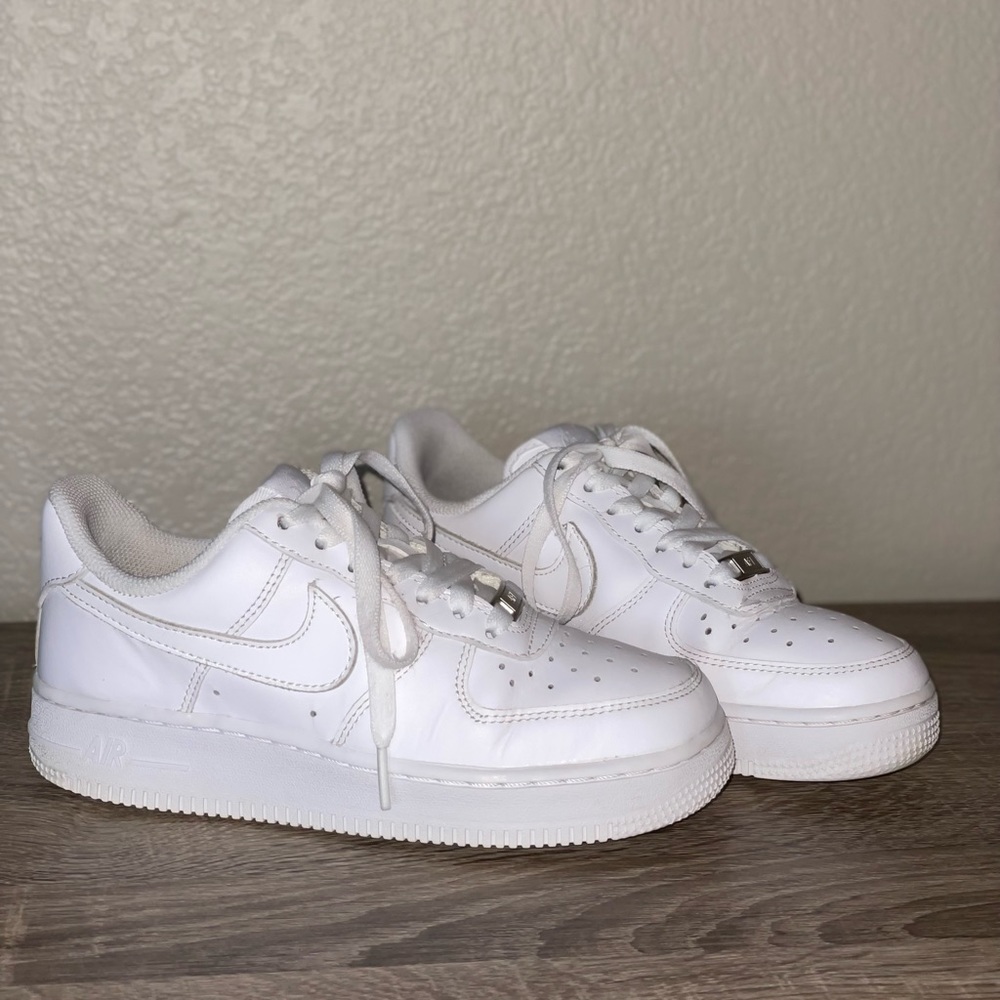White Nike Airforce 1's